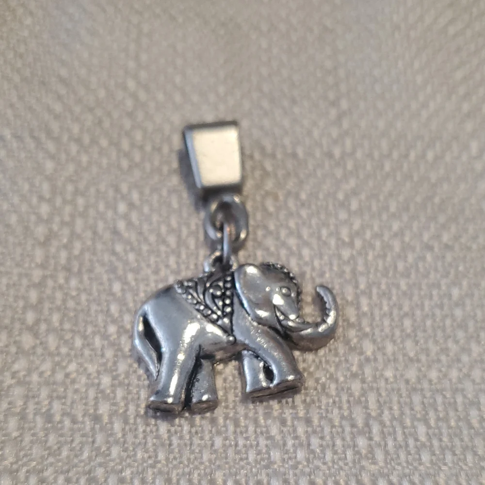 Silver Elephant Charm Pendant